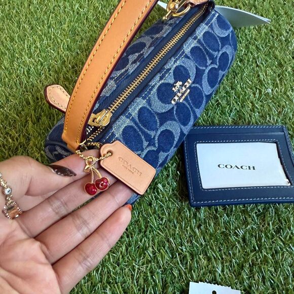 NWT Limited Coach Nolita Barrel Bag & Wallet in Signature Denim Leather Cherry - Picture 4 of 7